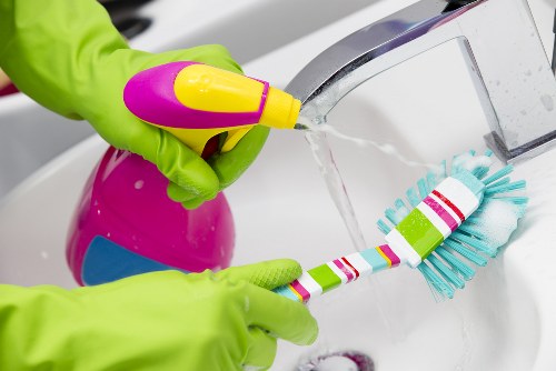Cleaner refreshing kitchen surfaces during one off cleaning